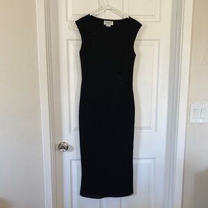 Rena Rowan Elegant Black Midi Dress